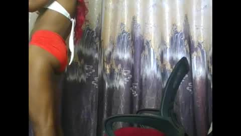 Snapshot of cloe_mae chatting on 11-30-25, 04:27 Cloe online show from 11-30-25, 04:27