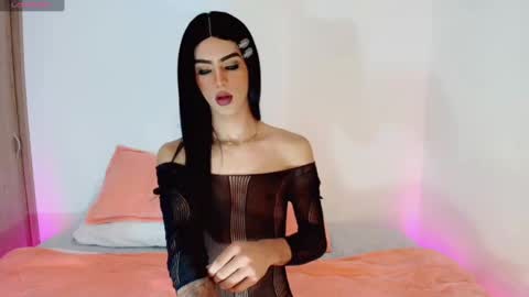 Snapshot of cloe_reminton_ chatting on 01-27-25, 07:35 CLOE REMINTON online show from 01-27-25, 07:35