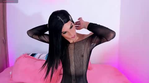 Snapshot of cloe_reminton_ chatting on 02-04-25, 10:10 CLOE REMINTON online show from 02-04-25, 10:10