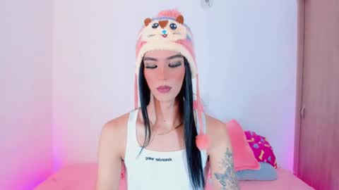 Snapshot of cloe_reminton_ chatting on 03-04-25, 01:23 CLOE REMINTON online show from 03-04-25, 01:23