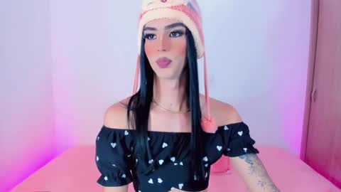 Snapshot of cloe_reminton_ chatting on 03-11-25, 05:38 CLOE REMINTON online show from 03-11-25, 05:38