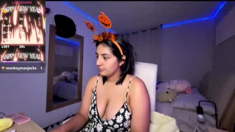 Snapshot of cloe_small08 chatting on 10-21-25, 01:17 cloe small online show from 10-21-25, 01:17