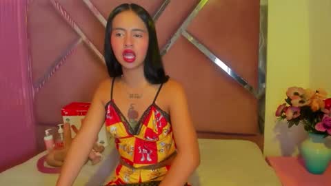 Snapshot of cloemorenti_ chatting on 12-02-25, 12:43 CloeMorenti online show from 12-02-25, 12:43