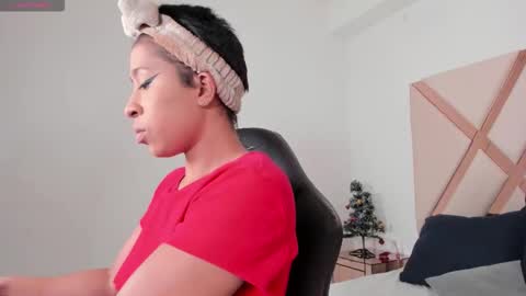 Cloe online show from 12-18-25, 12:06