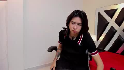 Snapshot of cloeperson chatting on 12-04-25, 12:03 lady cloe person online show from 12-04-25, 12:03