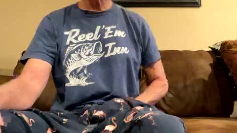 Snapshot of closetbicd chatting on 11-27-25, 10:28 Closetbicd online show from 11-27-25, 10:28