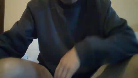 Snapshot of clou18 chatting on 06-11-26, 08:01 clou18 online show from 06-11-26, 08:01