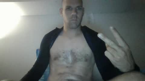 Snapshot of clou18 chatting on 07-08-26, 07:40 clou18 online show from 07-08-26, 07:40