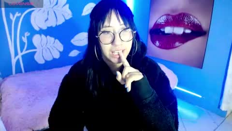 Elizabeth online show from 07-25-26, 10:24