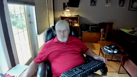 Snapshot of cloudalert62 chatting on 10-31-25, 07:48 cloudalert62 online show from 10-31-25, 07:48