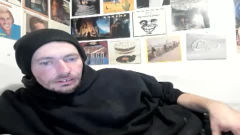 cloudyystarr666 online show from 11-19-25, 06:13