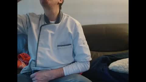 clouplefun online show from 11-22-25, 07:40