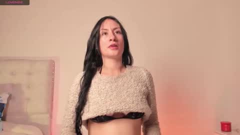 Chloe  online show from 11-12-25, 12:44