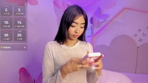 Eilyn online show from 05-27-26, 01:57