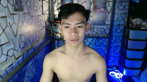 Snapshot of clyde_twinkx chatting on 01-06-26, 07:50 clyde_twinkx online show from 01-06-26, 07:50