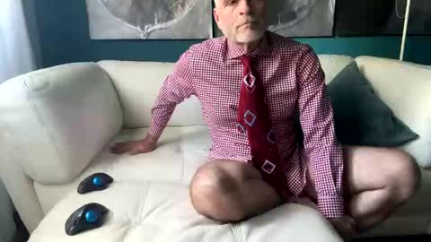 clydeninethousand online show from 10-05-25, 06:28