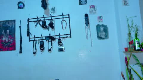 Snapshot of clydexxxbunny chatting on 05-01-26, 02:49 Clyde and Bunny online show from 05-01-26, 02:49