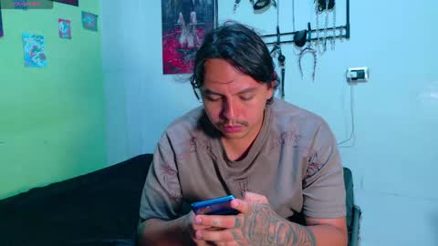 Snapshot of clydexxxbunny chatting on 05-10-26, 12:38 Clyde and Bunny online show from 05-10-26, 12:38