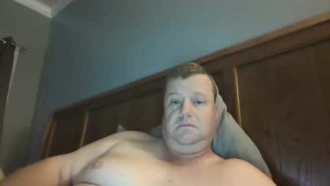 Snapshot of cmachen chatting on 10-19-25, 04:40 cmachen online show from 10-19-25, 04:40