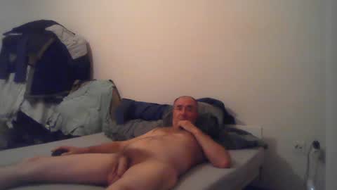 Snapshot of cmonbb69 chatting on 06-19-26, 05:50 cmonbb69 online show from 06-19-26, 05:50