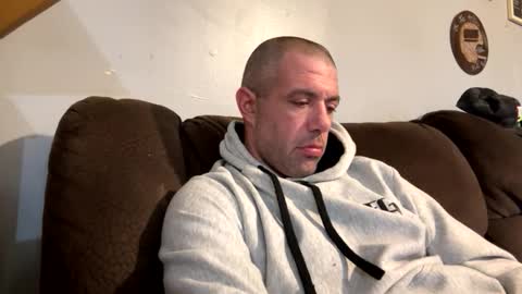 Snapshot of coachg12 chatting on 01-12-26, 01:49 coachg12 online show from 01-12-26, 01:49