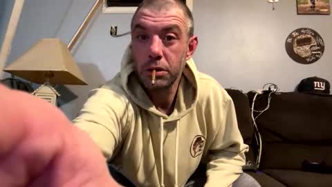 Snapshot of coachg12 chatting on 01-19-26, 12:58 coachg12 online show from 01-19-26, 12:58