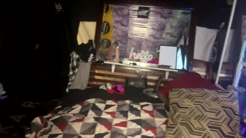 Snapshot of cock_n_creamz_n_wet_dreamz chatting on 12-18-24, 08:09 COCK N CREAMZ WET DREAMZ online show from 12-18-24, 08:09