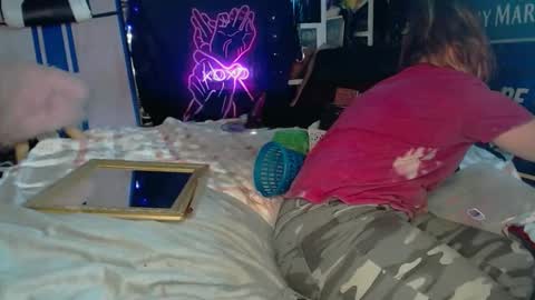 Snapshot of cock_n_creamz_n_wet_dreamz chatting on 01-11-25, 10:08 COCK N CREAMZ WET DREAMZ online show from 01-11-25, 10:08