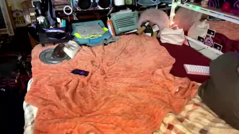 Snapshot of cock_n_creamz_n_wet_dreamz chatting on 01-13-25, 11:52 COCK N CREAMZ WET DREAMZ online show from 01-13-25, 11:52