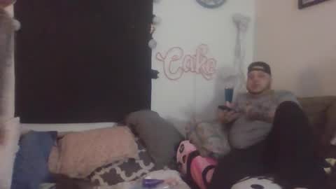 Snapshot of cock_n_creamz_n_wet_dreamz chatting on 12-19-25, 08:54 COCK N CREAMZ WET DREAMZ online show from 12-19-25, 08:54