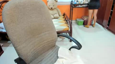 Snapshot of cocktits69 chatting on 02-12-25, 12:37 titanis online show from 02-12-25, 12:37