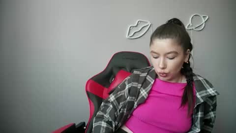 Snapshot of cocoberry1 chatting on 02-19-26, 10:22 cocoberry1 online show from 02-19-26, 10:22