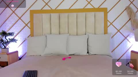    online show from 10-18-25, 11:44