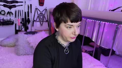 Coco Deville online show from 03-11-25, 06:52