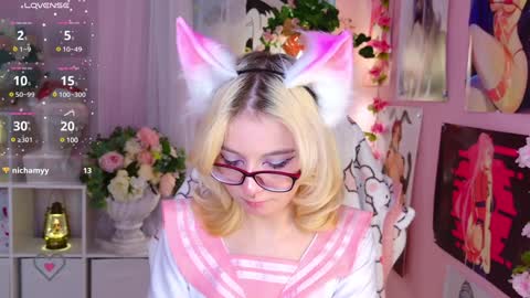 Snapshot of coconut_mia chatting on 12-23-24, 08:57 Mia online show from 12-23-24, 08:57