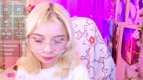 Snapshot of coconut_mia chatting on 03-05-25, 12:27 Mia online show from 03-05-25, 12:27