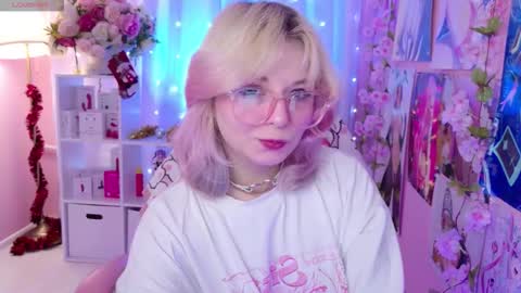 Mia online show from 12-17-25, 09:10