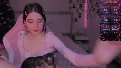 Snapshot of coddleweeper chatting on 12-10-24, 11:11 Hello guys my name is Coddle online show from 12-10-24, 11:11