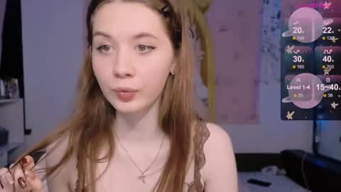 Snapshot of coddleweeper chatting on 09-25-25, 06:33 Hello guys my name is Coddle online show from 09-25-25, 06:33