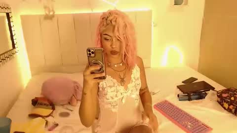 Snapshot of coffe_eyes chatting on 01-05-26, 06:55 coffe_eyes online show from 01-05-26, 06:55