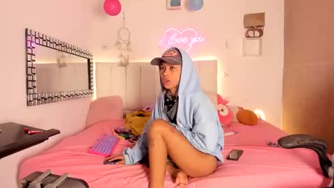 Snapshot of coffe_eyes chatting on 03-10-26, 09:36 coffe_eyes online show from 03-10-26, 09:36