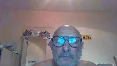 Snapshot of cokin63 chatting on 10-14-25, 07:36 cokin63 online show from 10-14-25, 07:36
