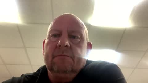 Snapshot of col4nows chatting on 09-12-25, 01:11 col4nows online show from 09-12-25, 01:11