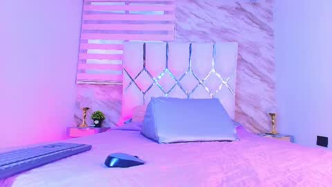 colett online show from 04-01-26, 01:12