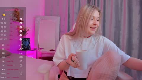 Collen Mon Tue Wed Thu Fri GMT 3 0300am - 0900am  online show from 01-19-25, 10:17