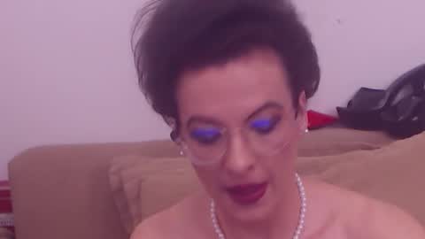 Maddison online show from 05-07-26, 01:55