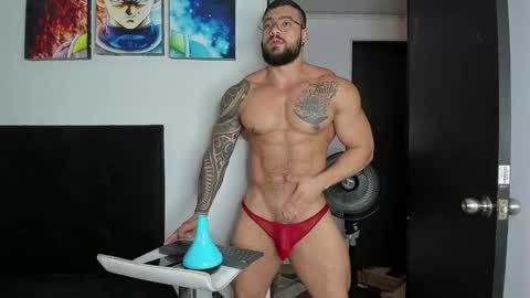 Snapshot of college_muscle_ass chatting on 12-24-24, 06:39 college_muscle_ass online show from 12-24-24, 06:39
