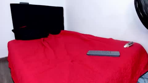 college_muscle_ass online show from 03-15-26, 05:08