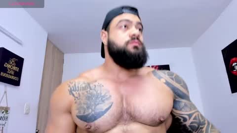 college_muscle_ass online show from 07-19-26, 03:38