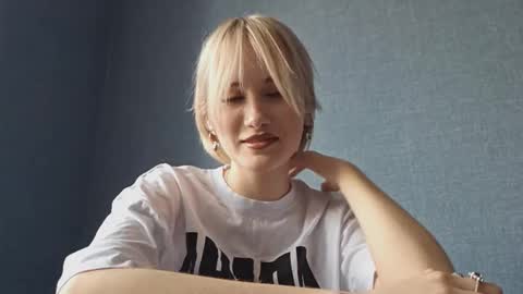 Snapshot of collettedalla chatting on 03-13-26, 01:07 Sofia online show from 03-13-26, 01:07